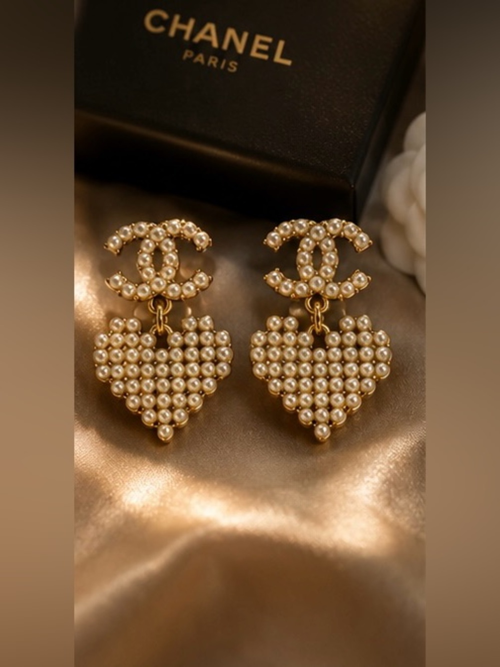 Gold Tone Pearl Heart Dangle Earrings Statement Vintage Glam Style